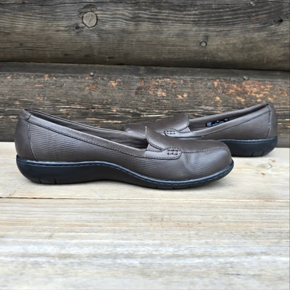 Clarks Bendables Bayou Classic Minimalist Taupe Leather Comfort Loafers 9W